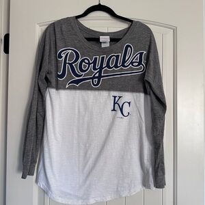 5th & Ocean Gray and White Royals Long Sleeve Tee